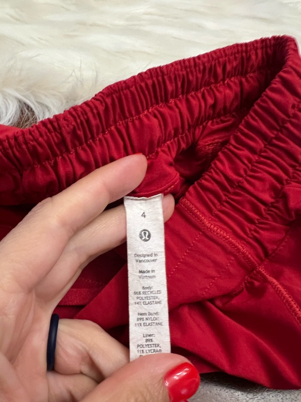 Lululemon Hotty Hot Long 4” Shorts Dark Red Size 4 Lined - Picture 3 of 4